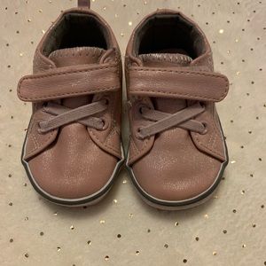 Pink toddler shoes